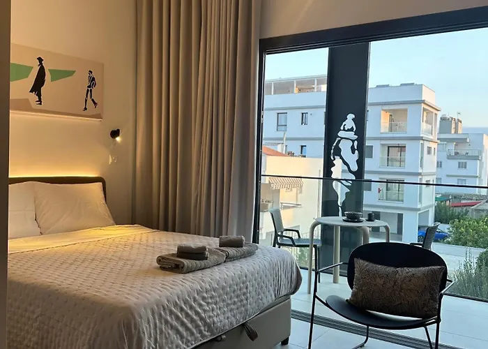 Nesseus Lux - Near Unic & Euc