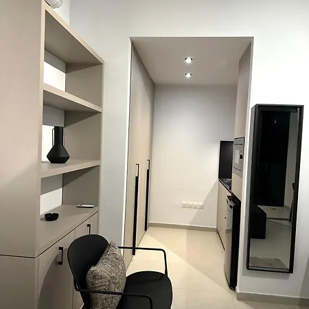 Nesseus Lux - Near Unic & Euc Apartamento