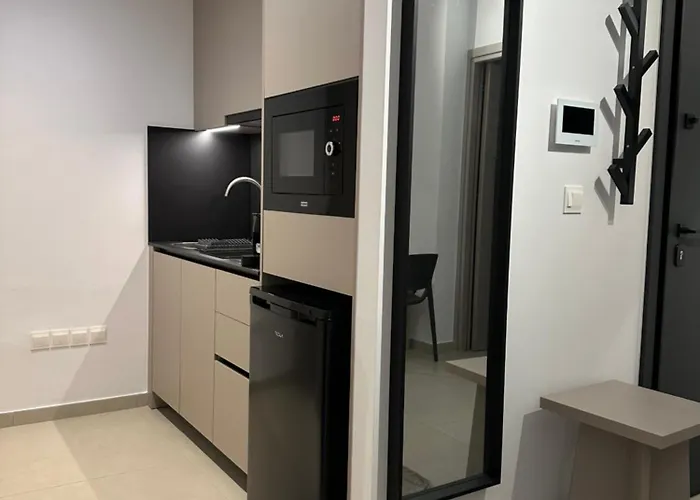 Nesseus Lux - Near Unic & Euc *