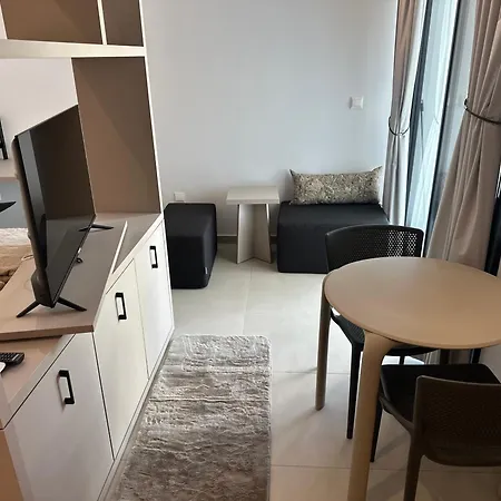 דירה Nesseus Lux - Near Unic & Euc *