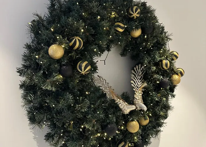 Nesseus Lux - Near Unic & Euc